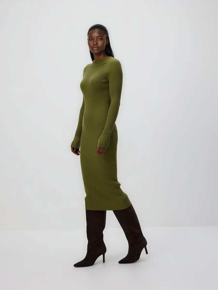 Abito in maglia a coste di viscosa color oliva chiaroAbito in maglia a coste di viscosa color oliva chiaro