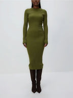 Abito in maglia a coste di viscosa color oliva chiaroAbito in maglia a coste di viscosa color oliva chiaro